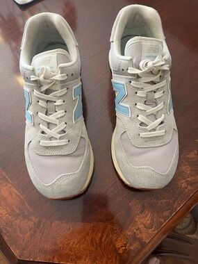 New Balance 574 Women Sneakers Sz 8.5